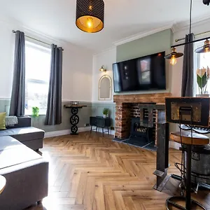 The Station Apartment